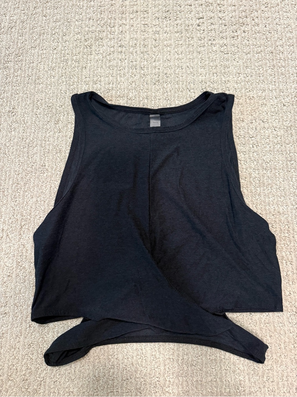 Beyond Yoga Black Cropped Tank with Twist Hem
